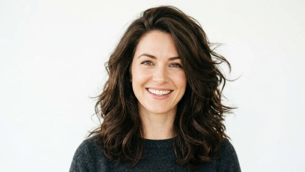 thick hair shoulder length hairstyle for women