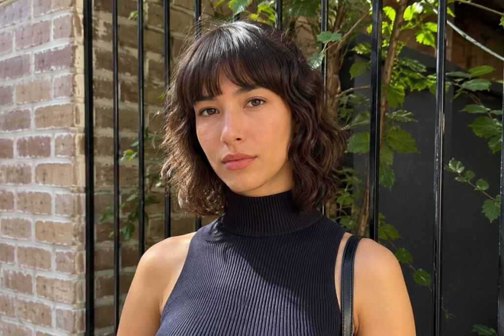 Bob with bottleneck bangs for oblong face shape